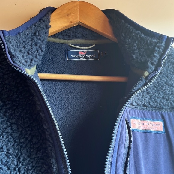 Vineyard Vines Martha’s Vineyard sherpa vest size small - Picture 4 of 9